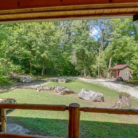 Romantic Mountain View Cabin Rental Near Downtown! Exterior photo