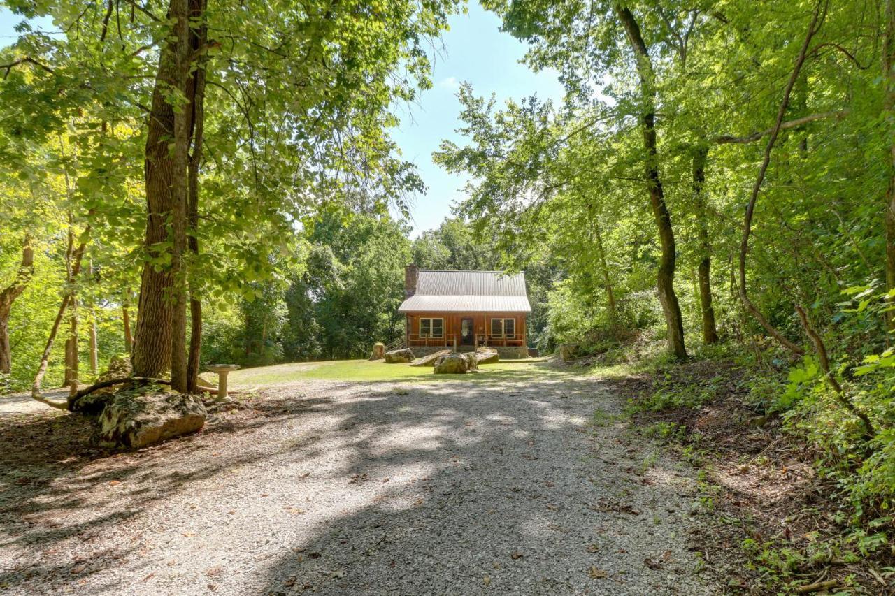 Romantic Mountain View Cabin Rental Near Downtown! Exterior photo