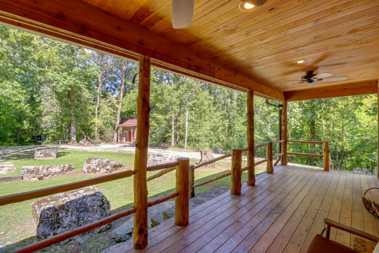 Romantic Mountain View Cabin Rental Near Downtown! Exterior photo